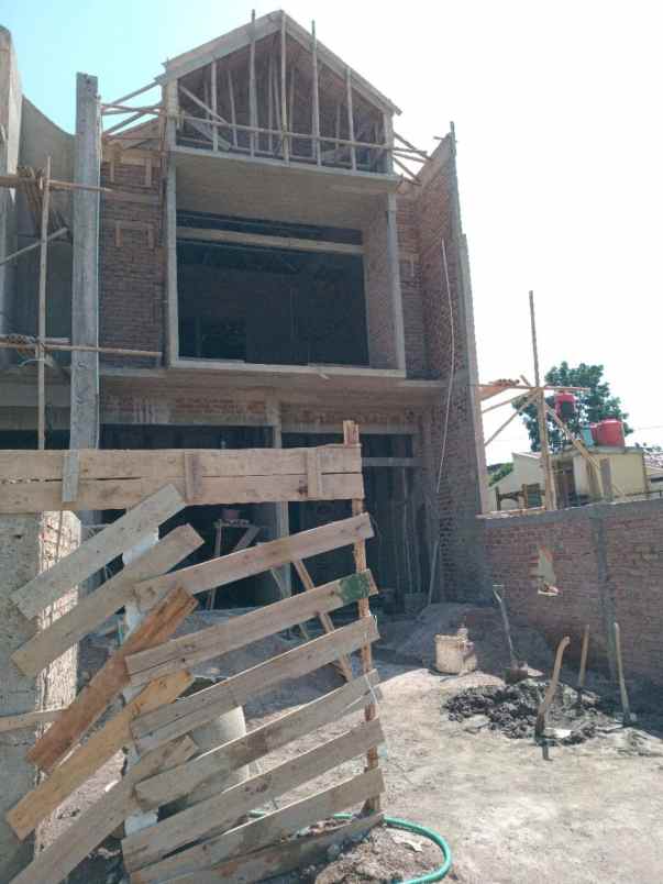 dijual rumah cisaranten kulon