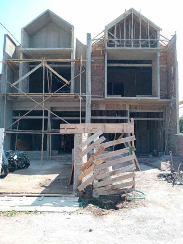 dijual rumah cisaranten kulon