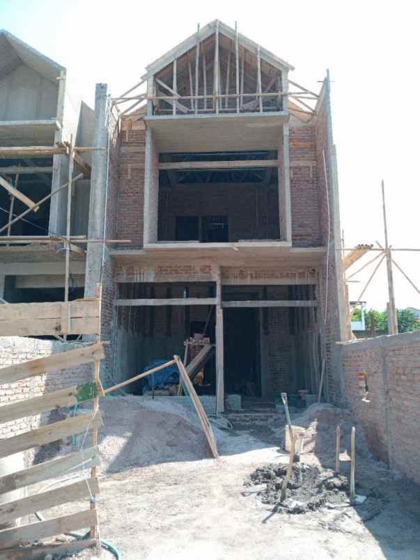 dijual rumah cisaranten kulon