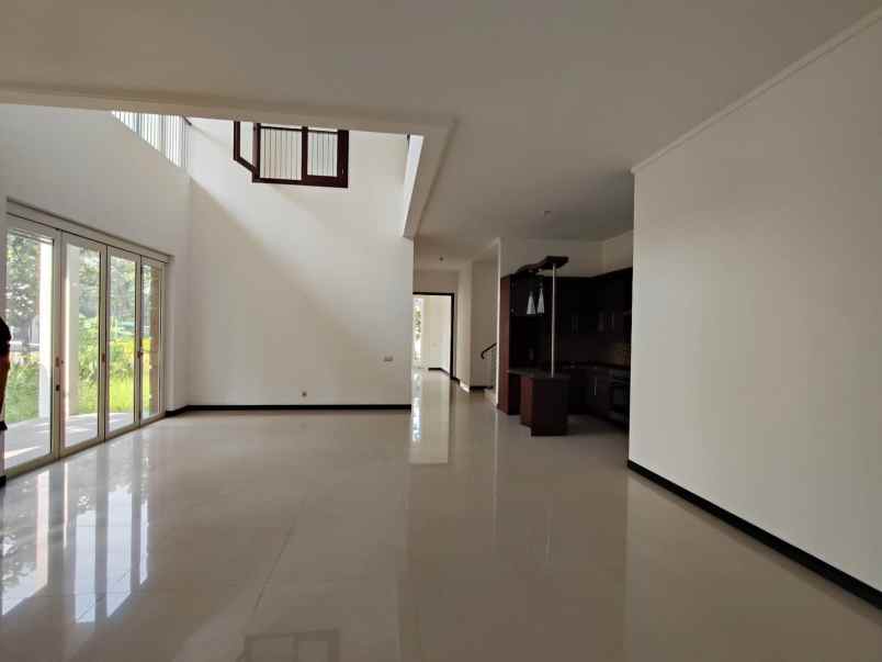 dijual rumah citraland