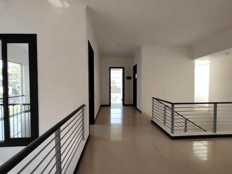 dijual rumah citraland