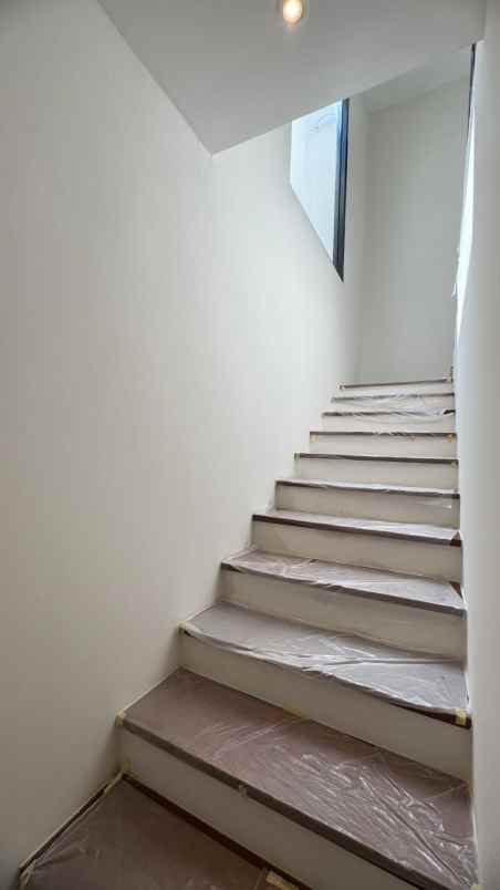 dijual rumah citraland cluster woodland