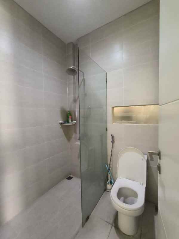 dijual rumah citraland utama