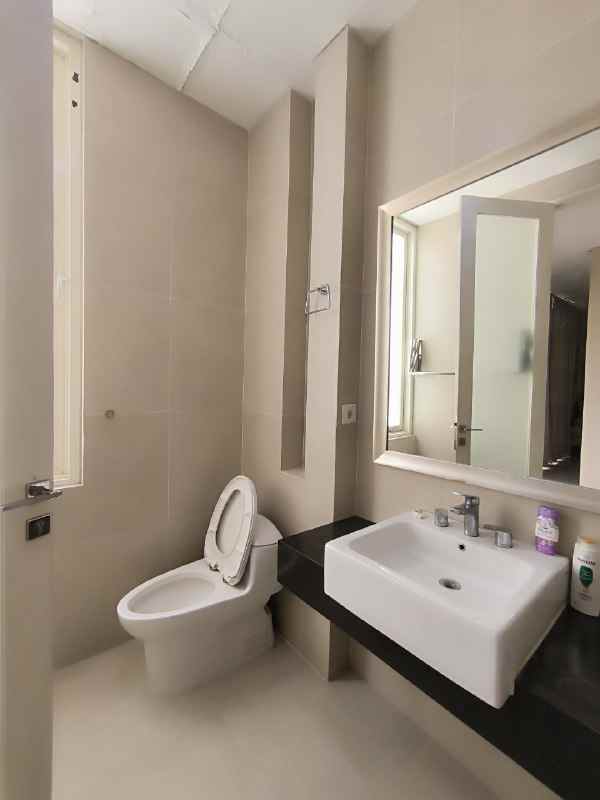 dijual rumah citraland utama