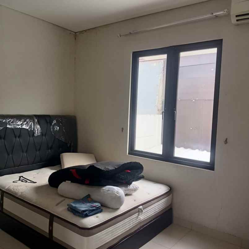 dijual rumah cluster asera one south