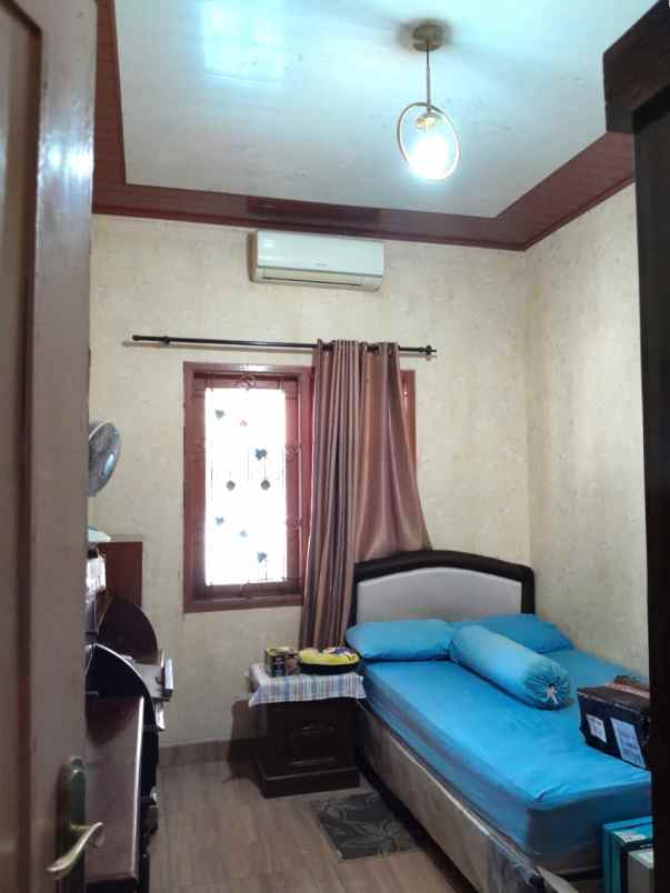 dijual rumah cluster boulevard hijau