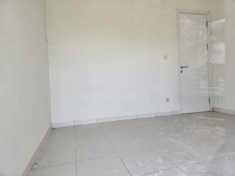dijual rumah cluster fedora suvarna sutera tangerang