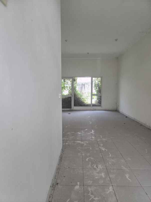 dijual rumah cluster fedora suvarna sutera tangerang