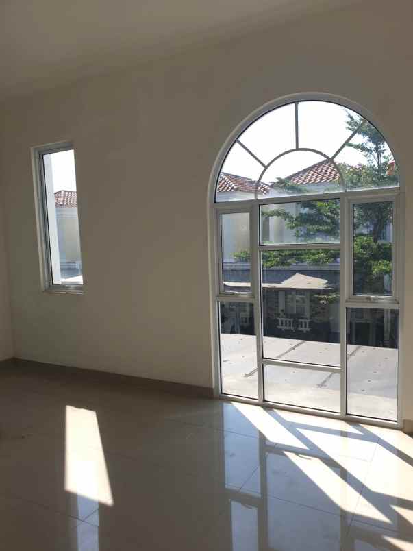 dijual rumah cluster la seine jgc