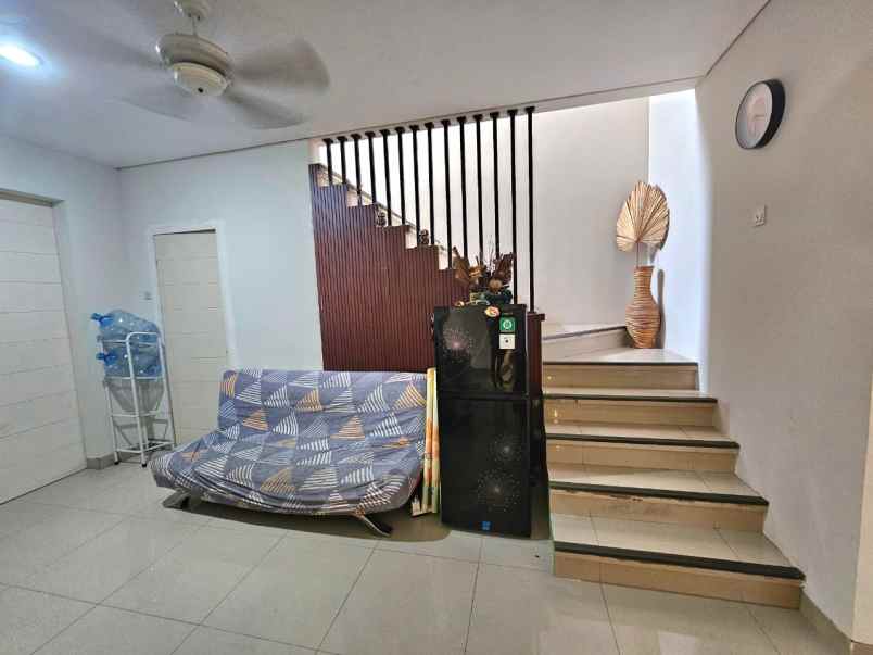 dijual rumah cluster lavesh kota