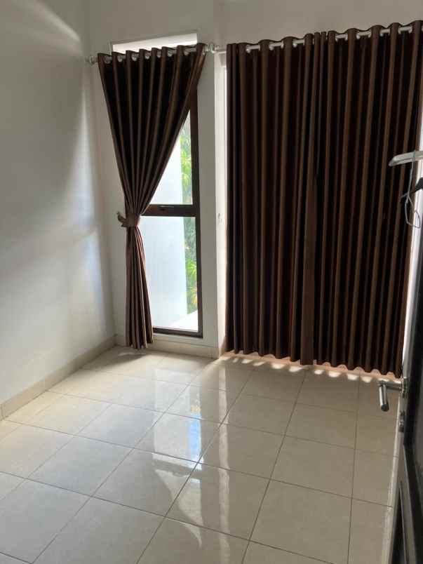 dijual rumah cluster newton scientia