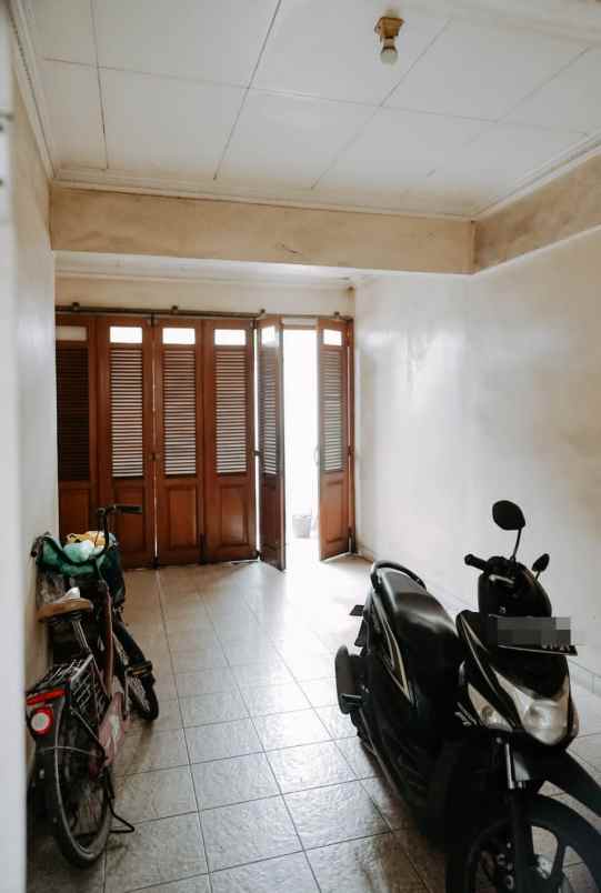 dijual rumah cluster segovia lt 72 120 2 lantai