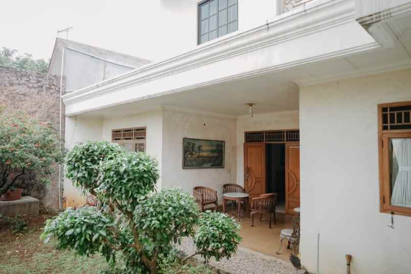 dijual rumah cluster segovia lt 72 120 2 lantai