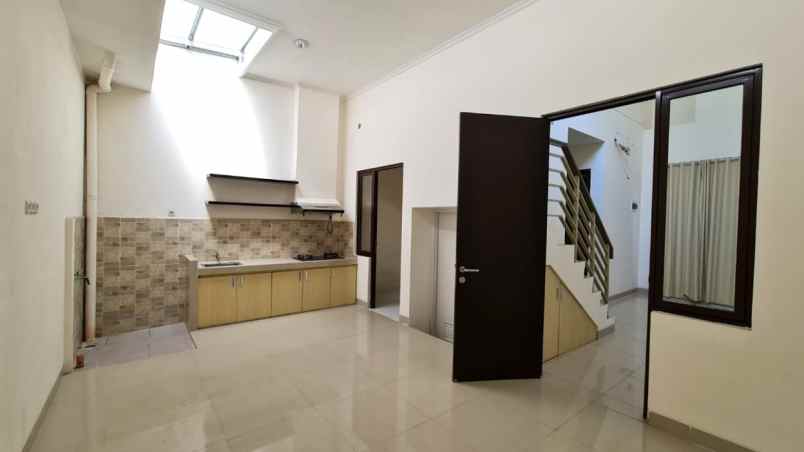 dijual rumah cluster shinano jgc