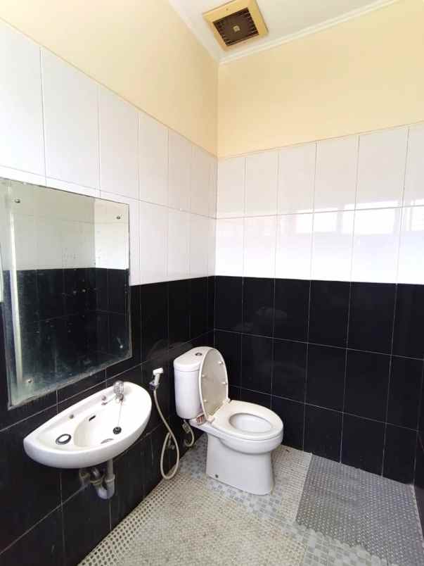 dijual rumah cluster teresta metland