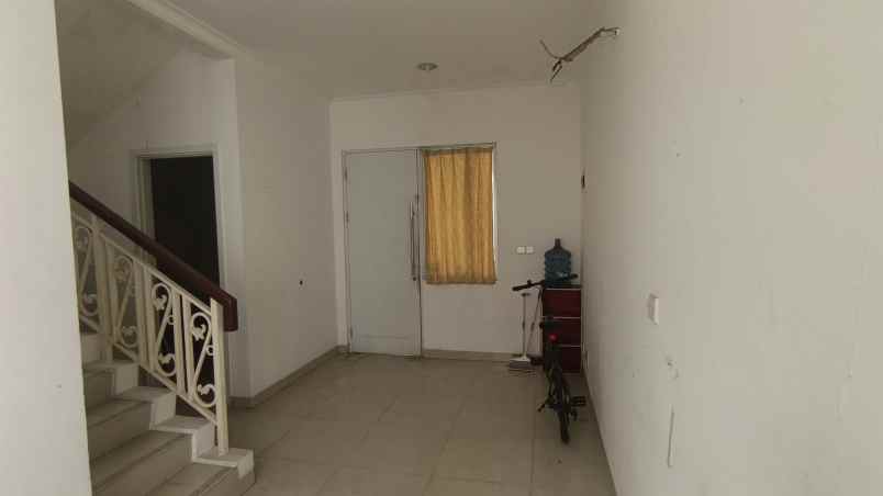 dijual rumah cluster thames jgc jakarta