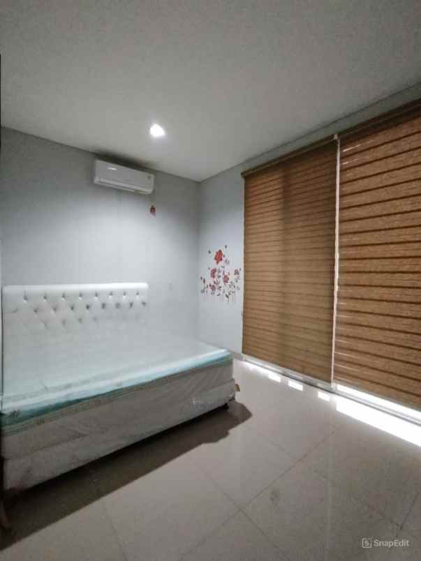 dijual rumah cluster yarra jgc jakarta