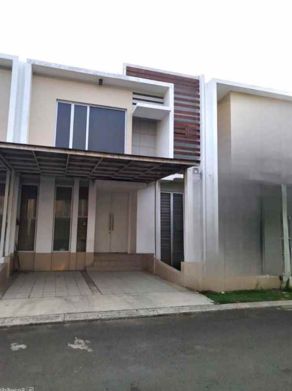 dijual rumah cluster yarra jgc jakarta