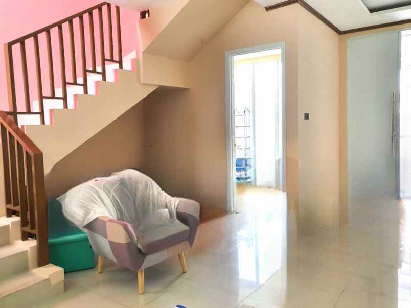 dijual rumah cluster yarra jgc jakarta