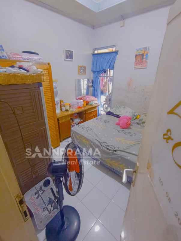 dijual rumah dalam komplek bdn sawangan depok