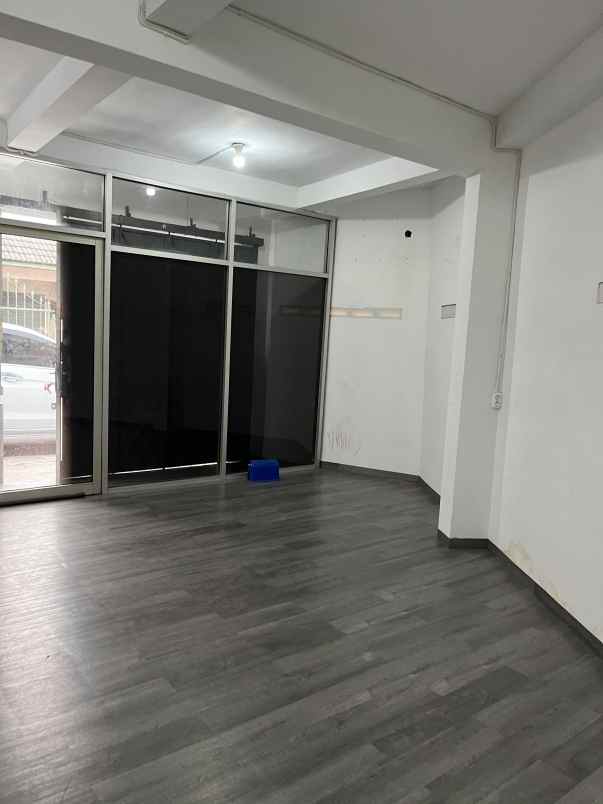 dijual rumah dekat matahari singosaren solo