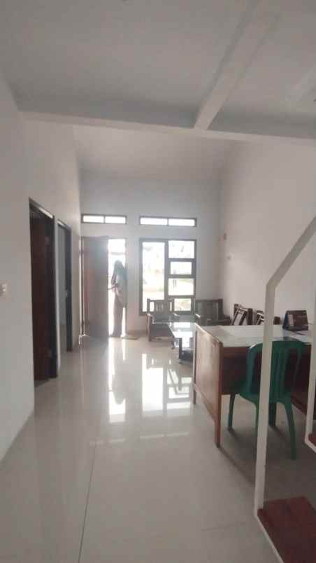 dijual rumah dekat sdn cibening 2 kode