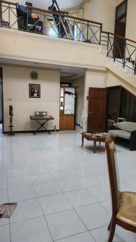 dijual rumah dharmahusada