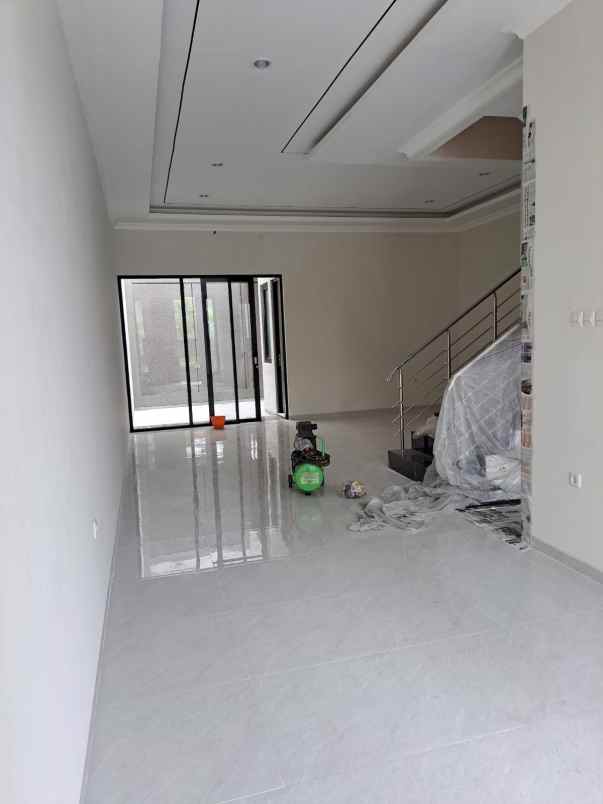 dijual rumah dharmahusada