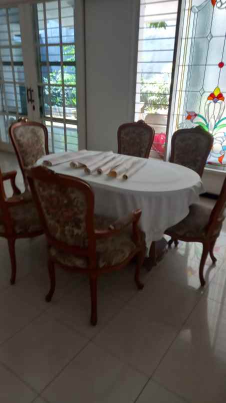 dijual rumah dharmahusada
