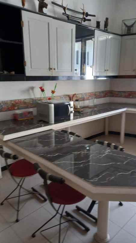 dijual rumah dharmahusada