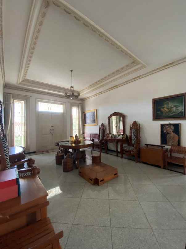 dijual rumah dharmahusada indah barat