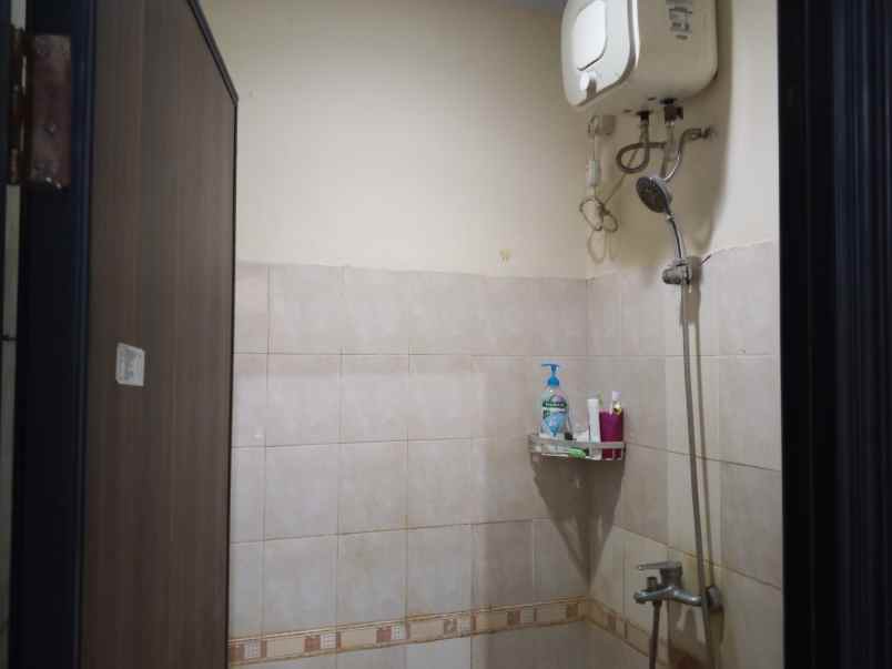 dijual rumah di perumahan poris indah