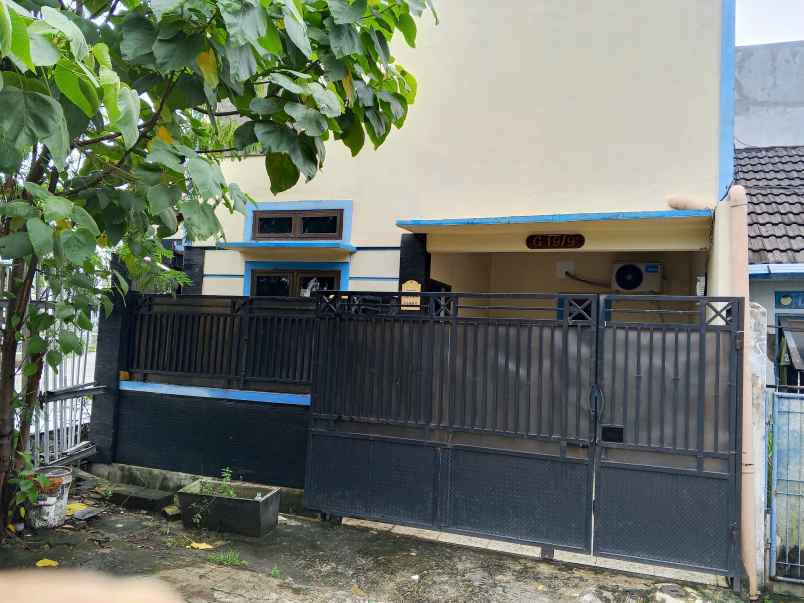 dijual rumah di perumahan poris indah