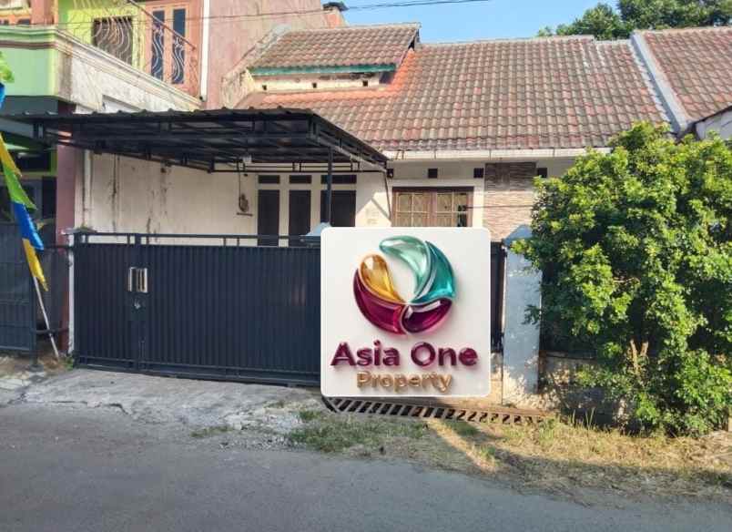 dijual rumah dukuh zamrud