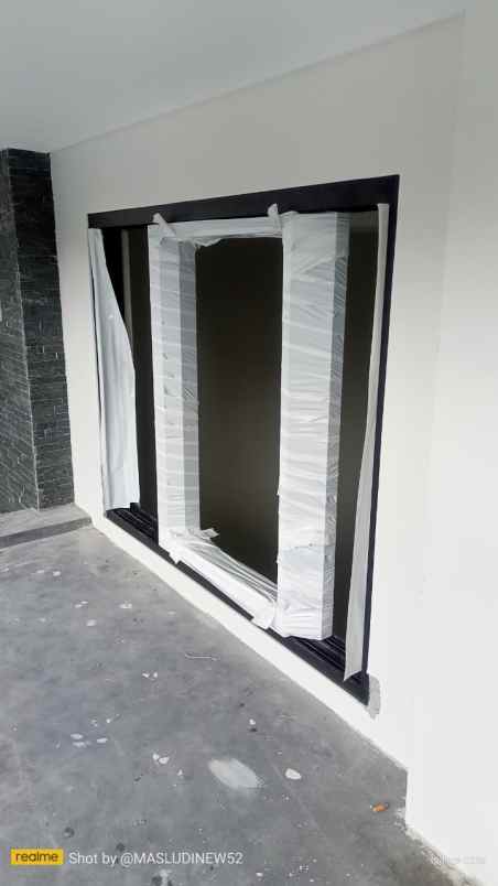 dijual rumah emerald mansion