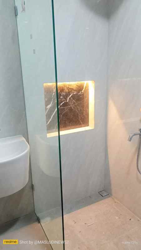 dijual rumah emerald mansion