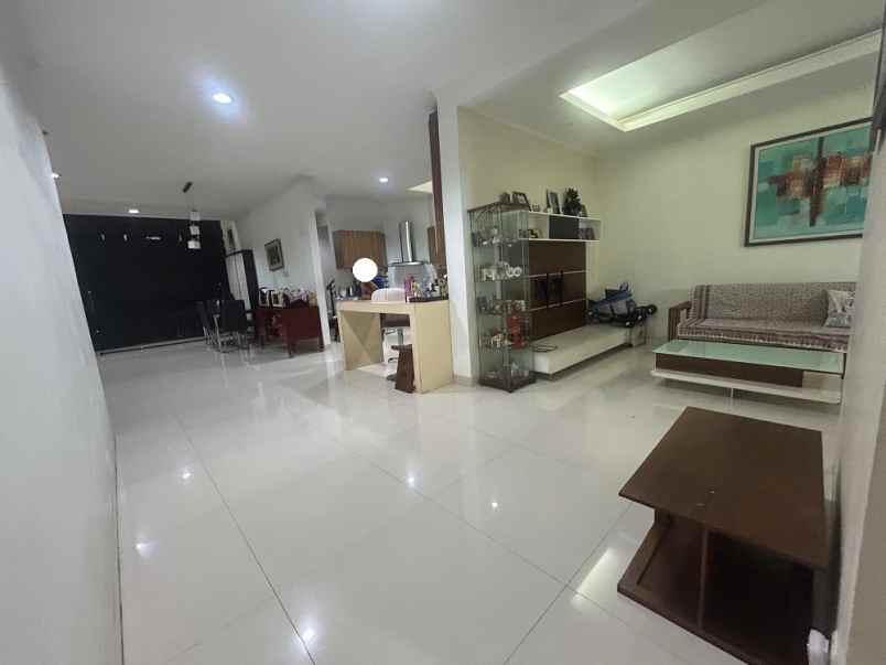 dijual rumah gading kirana kelapa gading