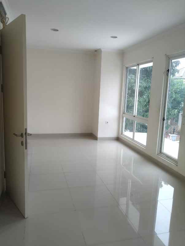 dijual rumah gading serpong