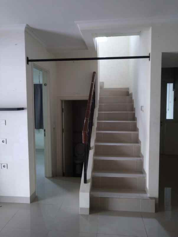 dijual rumah gading serpong