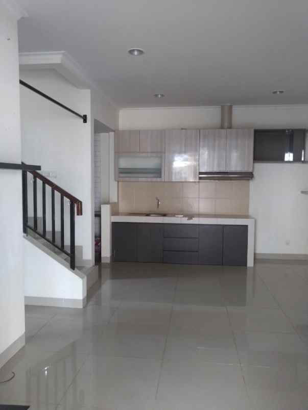 dijual rumah gading serpong