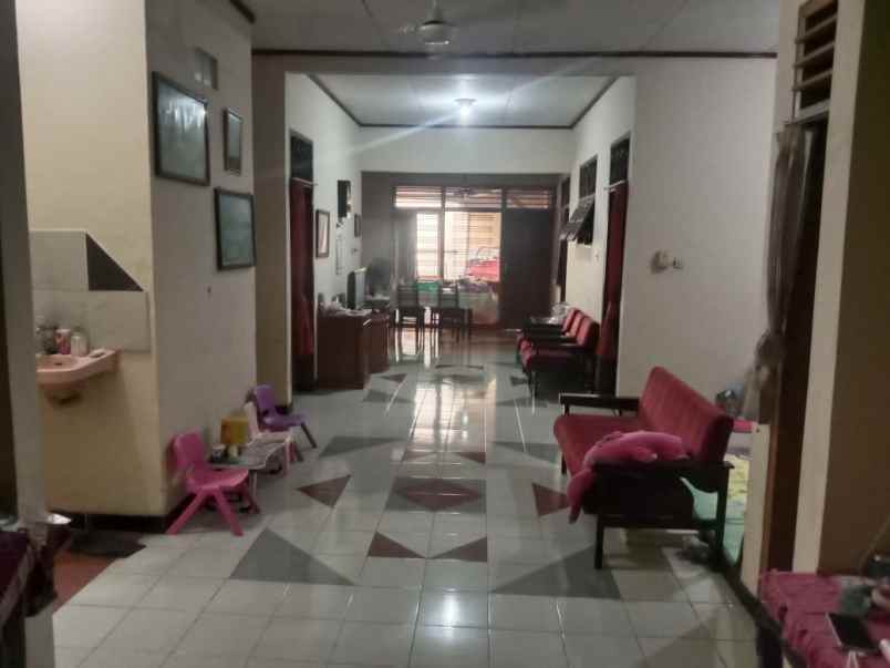 dijual rumah gayung kebonsari