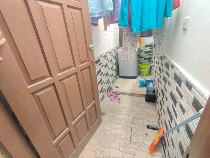 dijual rumah gedongkuning