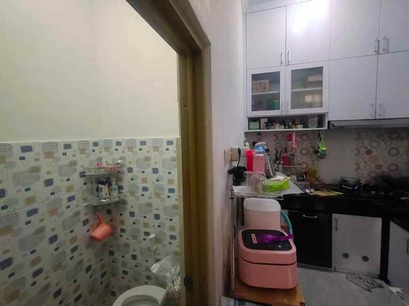 dijual rumah gedongkuning