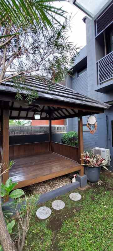 dijual rumah gegerkalong permai