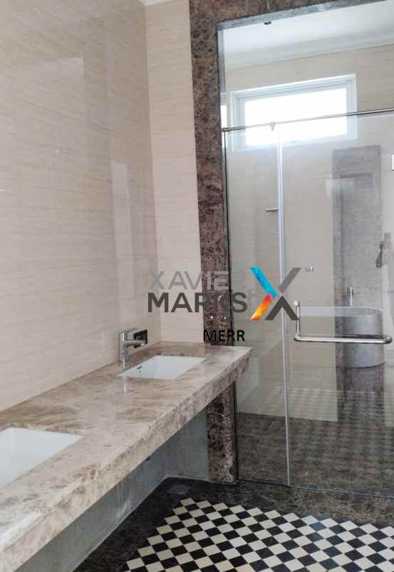 dijual rumah graha famili