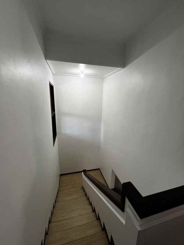 dijual rumah graha famili blok r