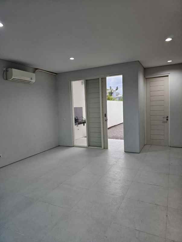 dijual rumah graha green garden