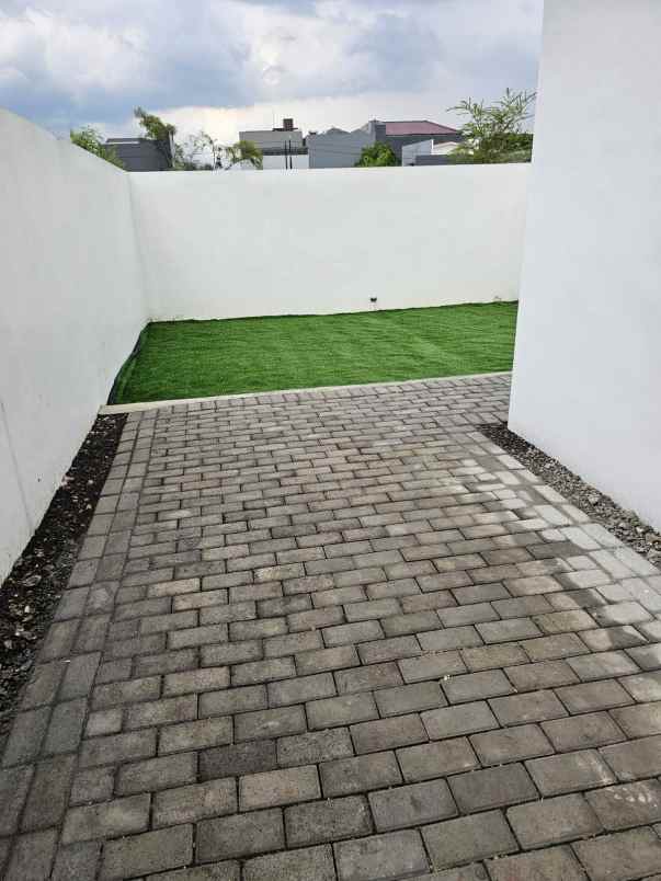 dijual rumah graha green garden