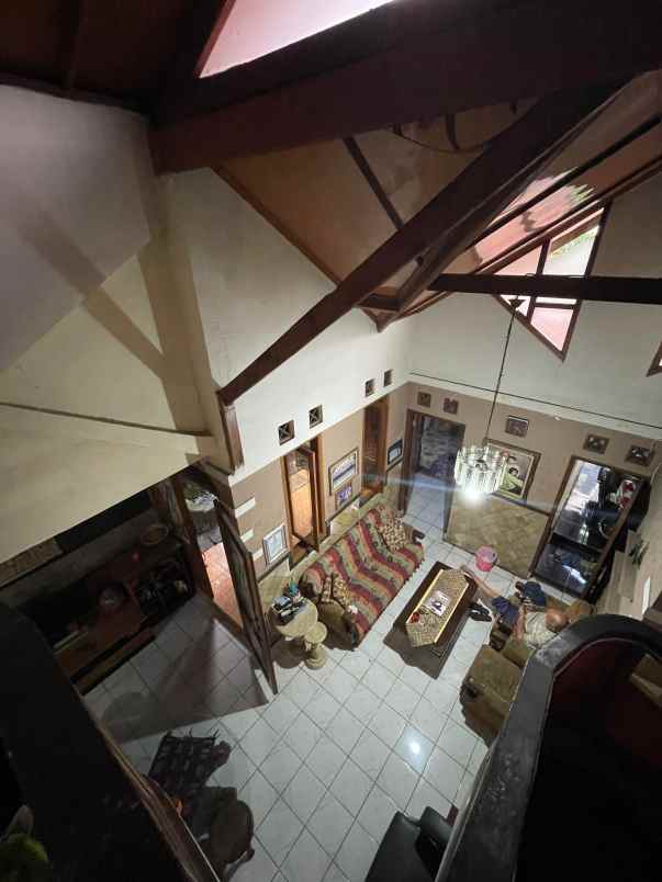 dijual rumah guruminda cisaranten kulon