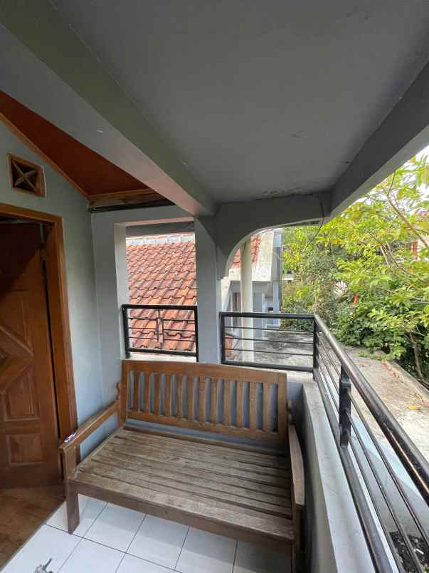 dijual rumah guruminda cisaranten kulon